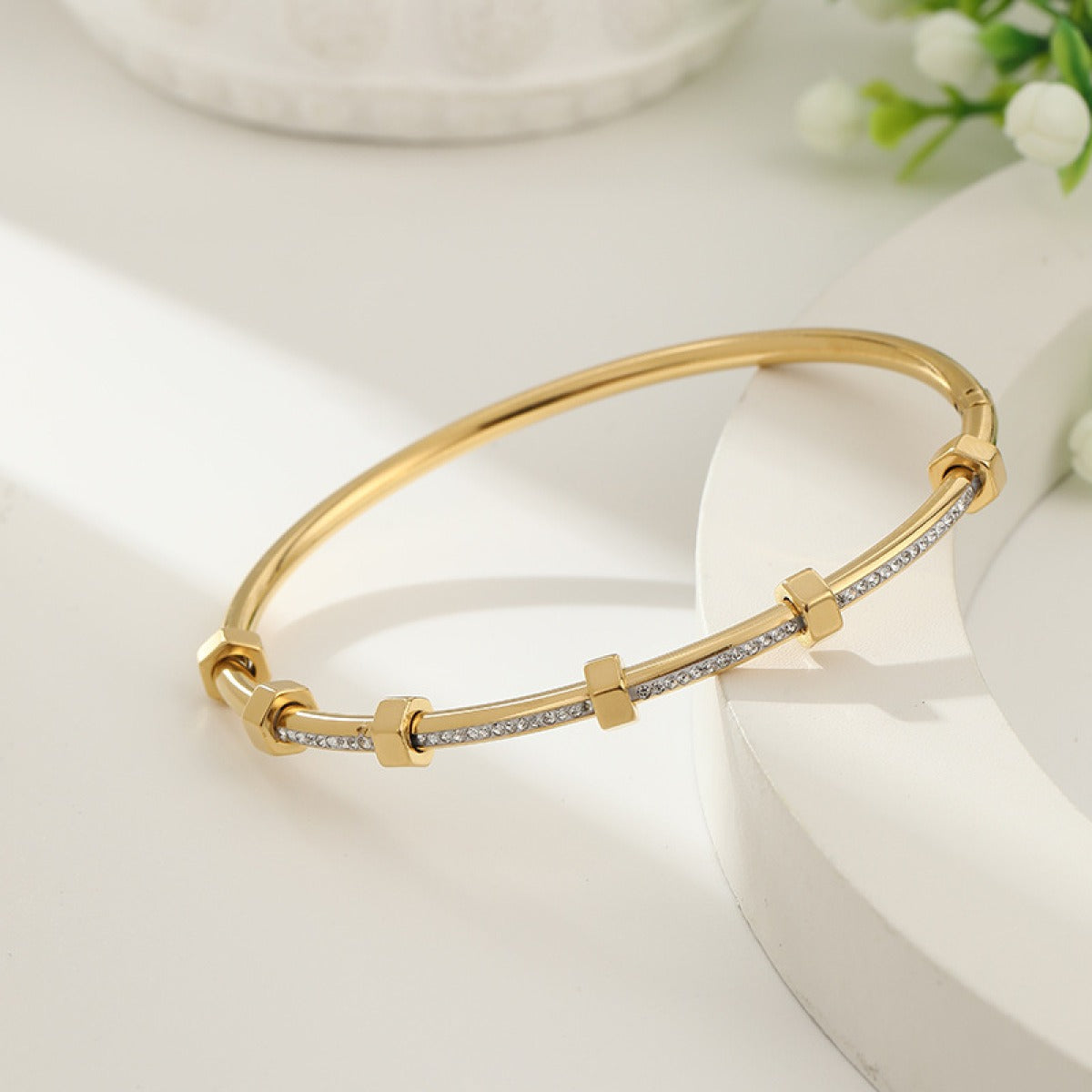 Aurélie – Elegantes Strahlendes Armband in Gold