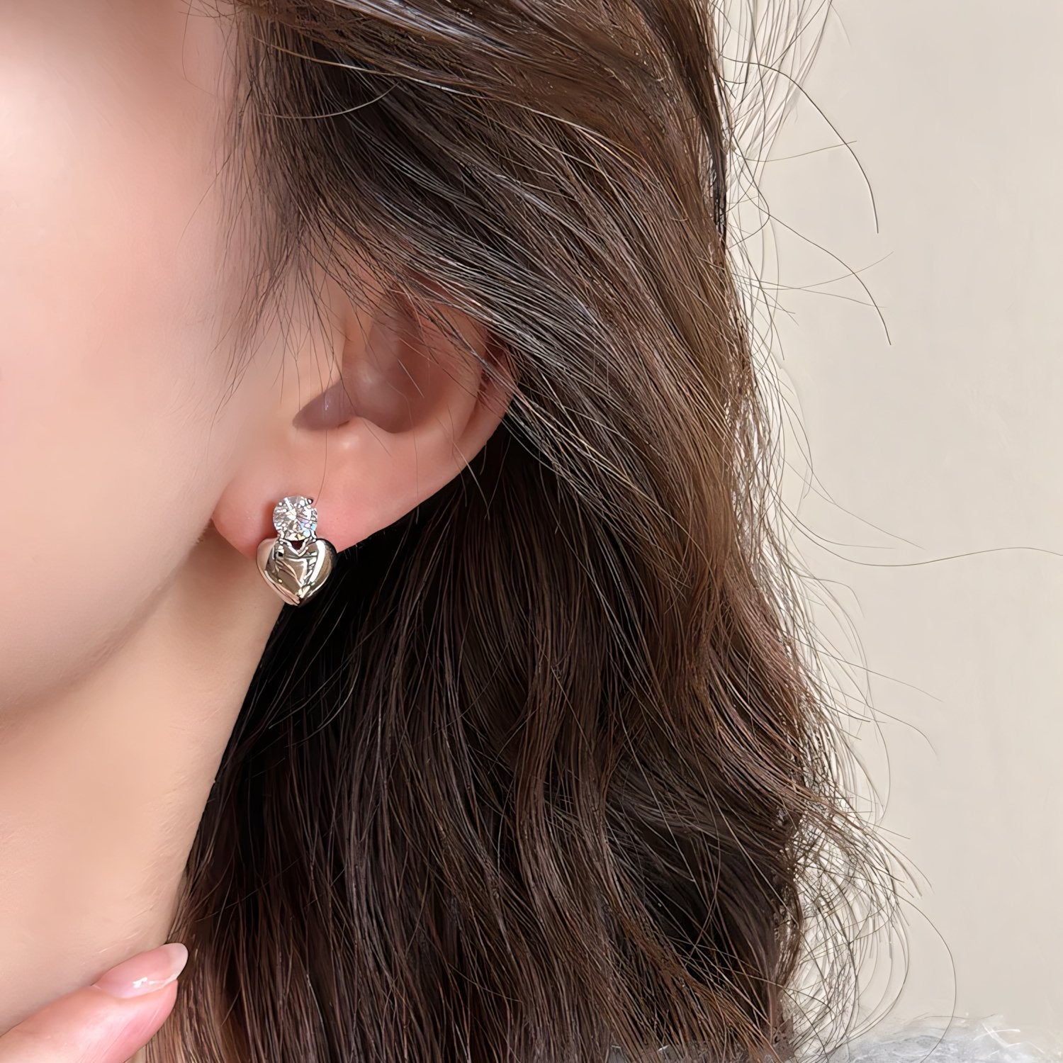Coralie – Mini Ohrringe Herz Gold