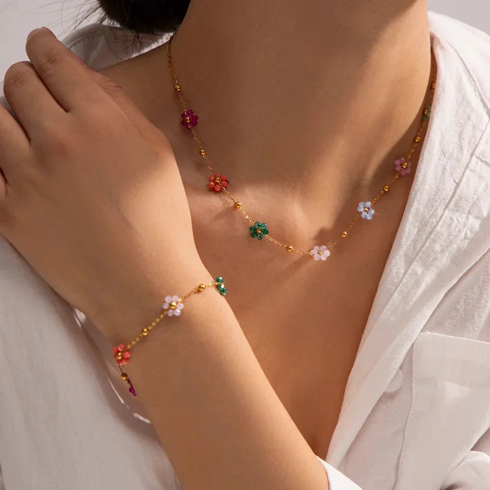 Eliane – Frühlingshafte Blumenschmuck