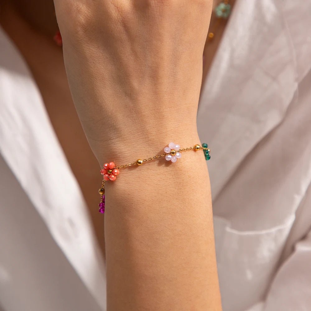 Eliane – Frühlingshafte Blumenschmuck