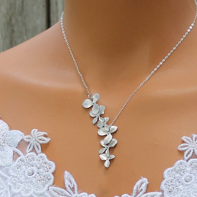 Lilou – Silberne Vintage-Blumenkette