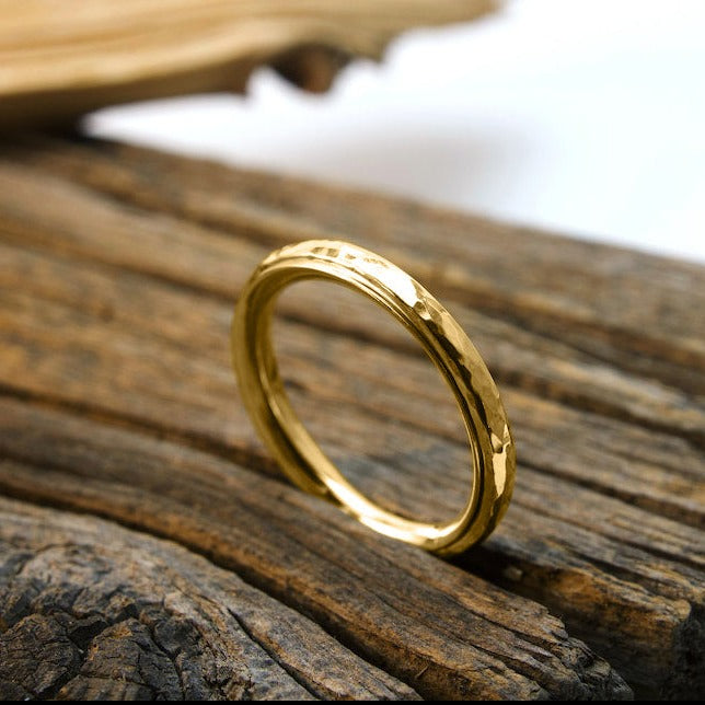 Nadia – Fein gehämmerter Ring