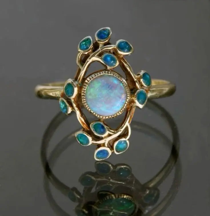 Mika – Vintage Kristall- und Opalring
