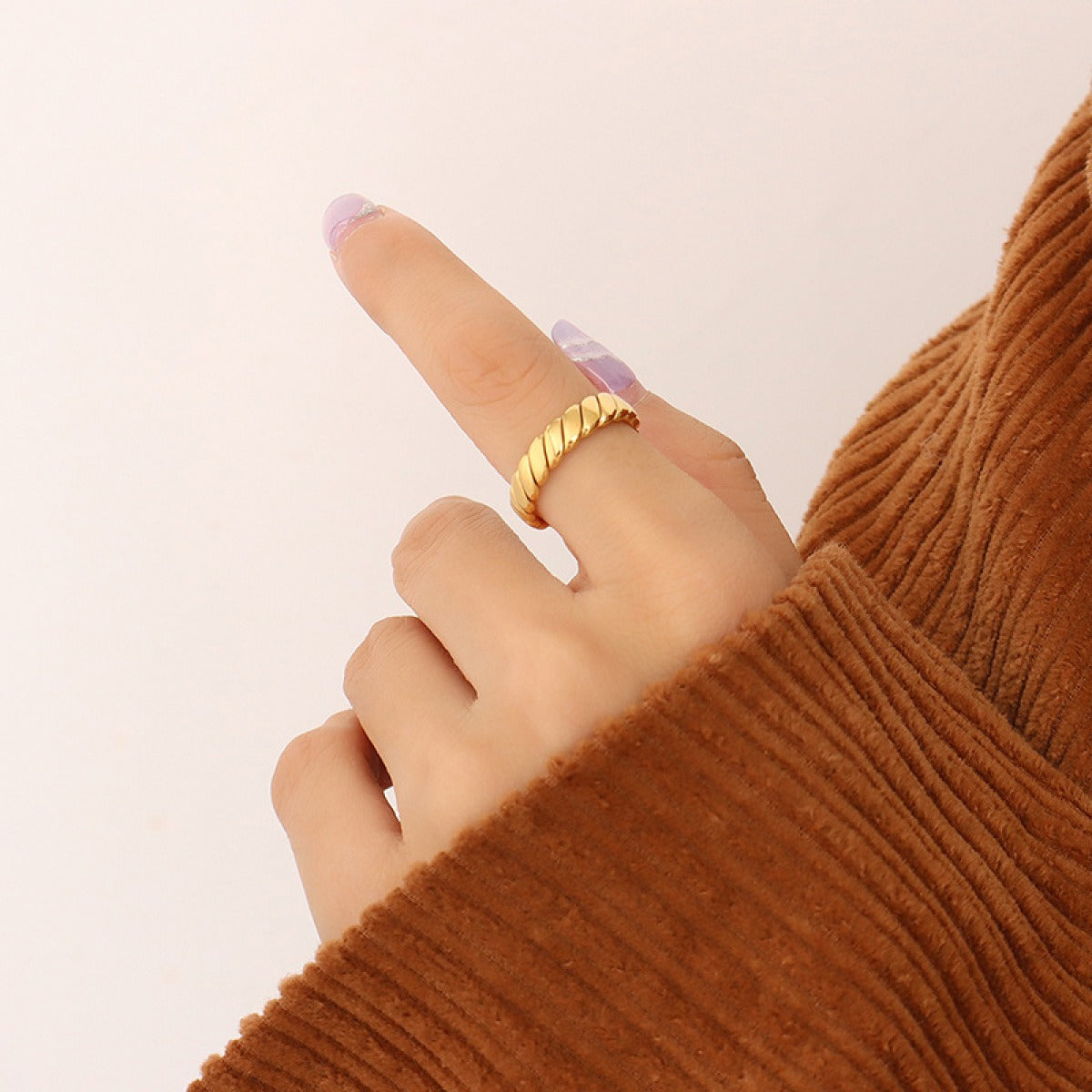 Dani – Rotierender Geometrischer Ring