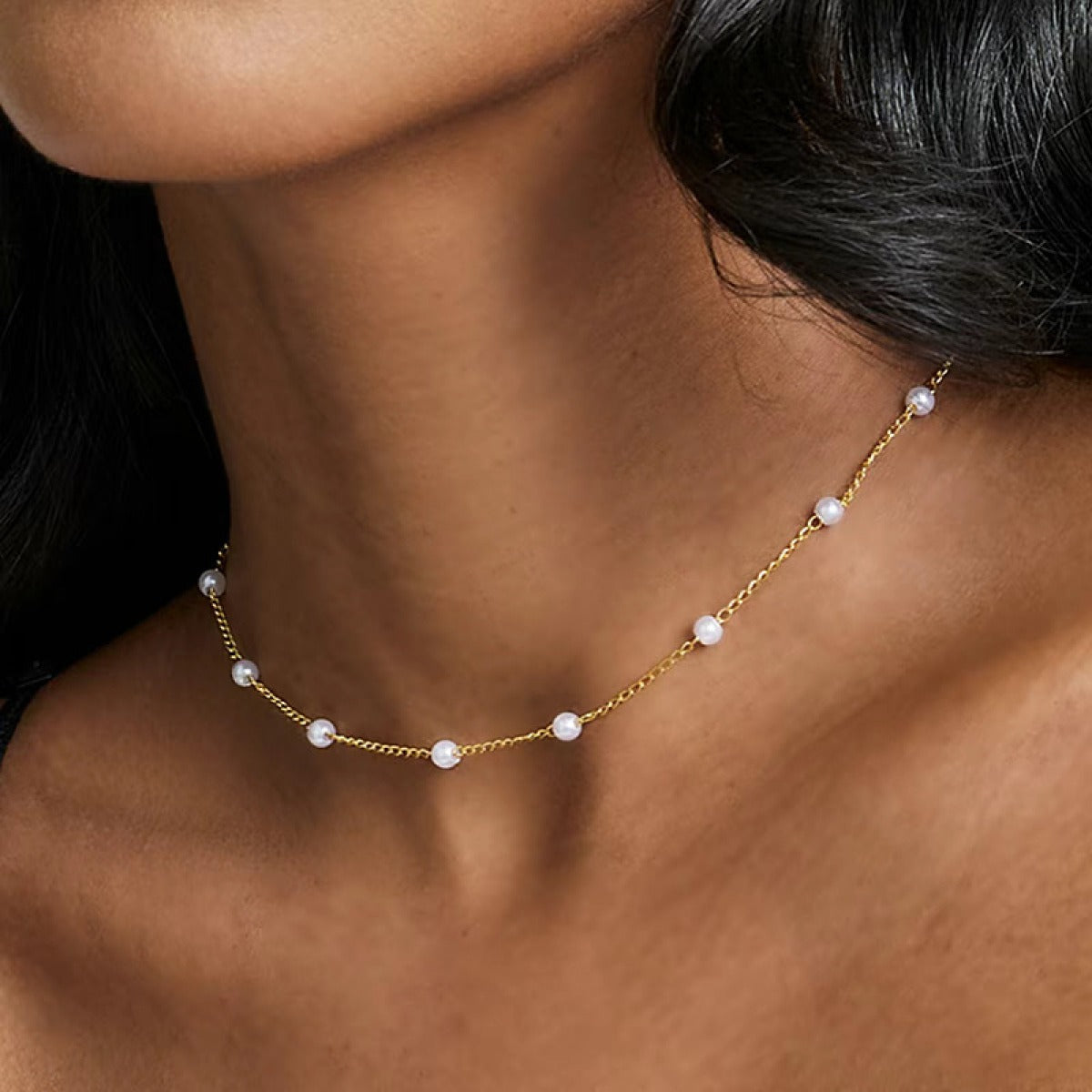Ami – Elegante Perlenhalskette