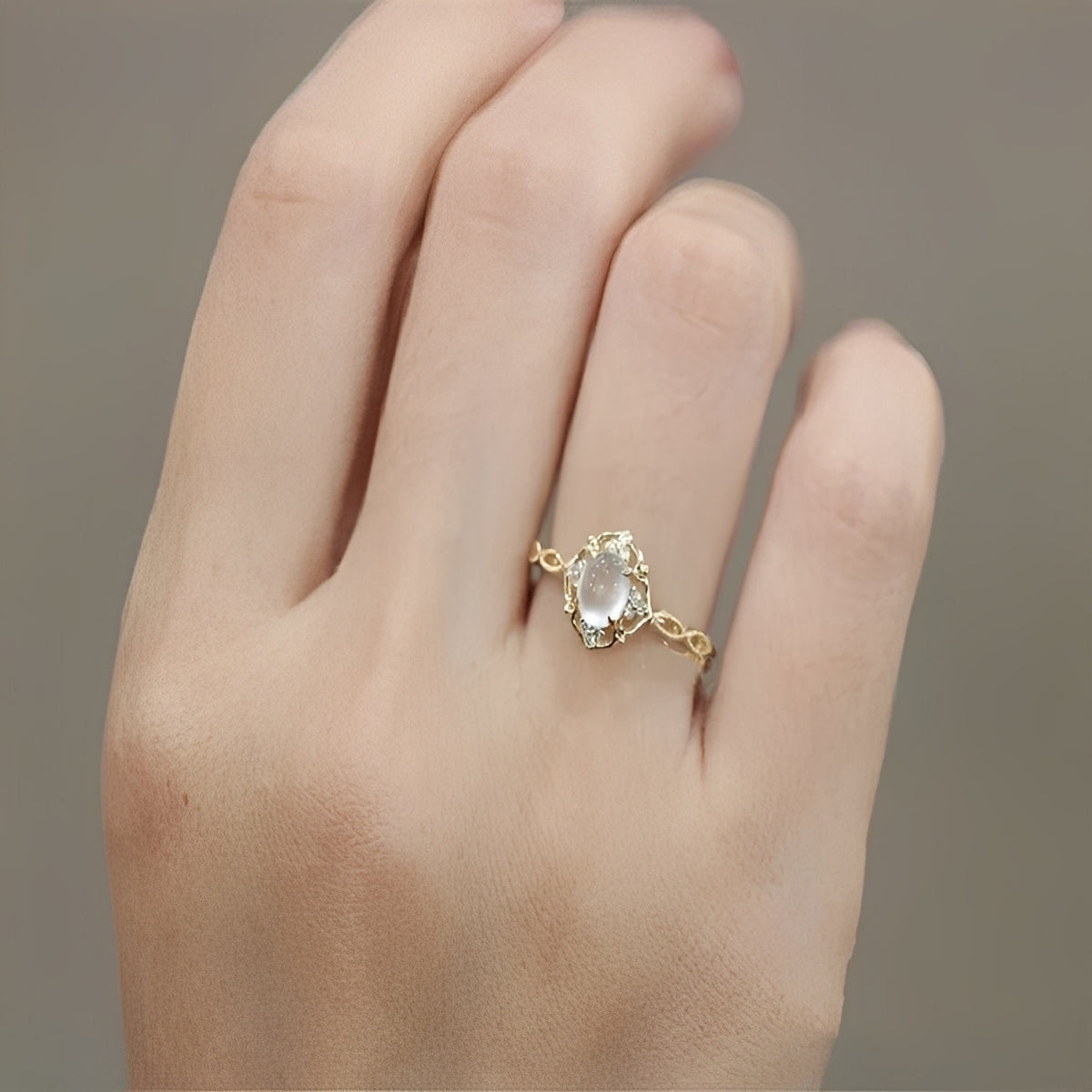 Viviane – Ring Mondstein Elegant
