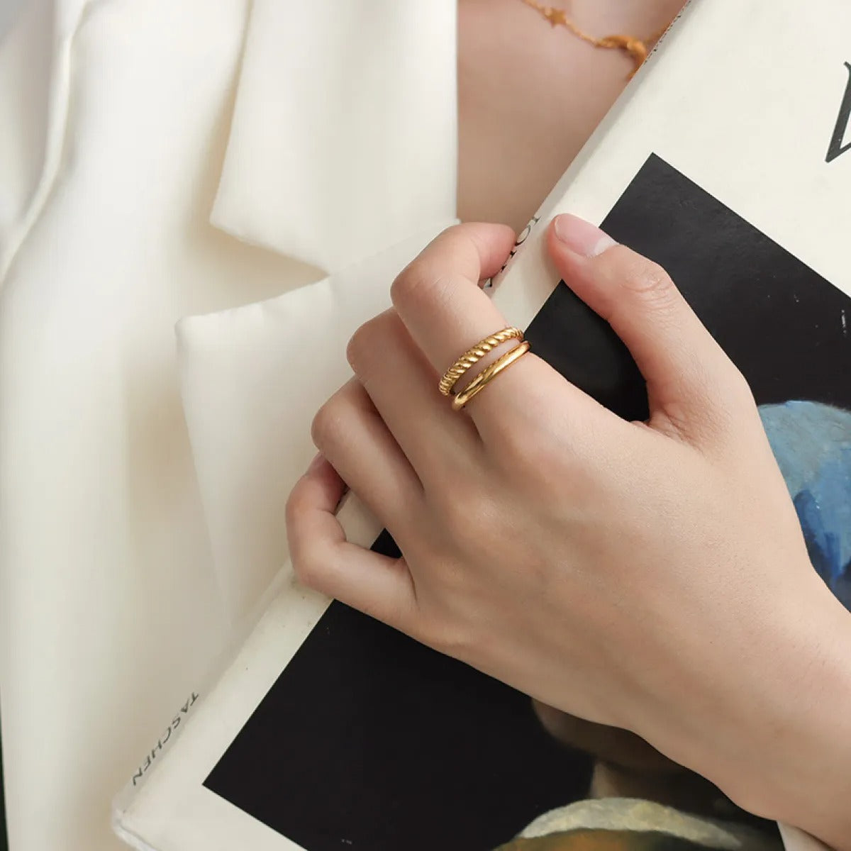 Adele – Doppel-Twist-Ring aus poliertem Gold