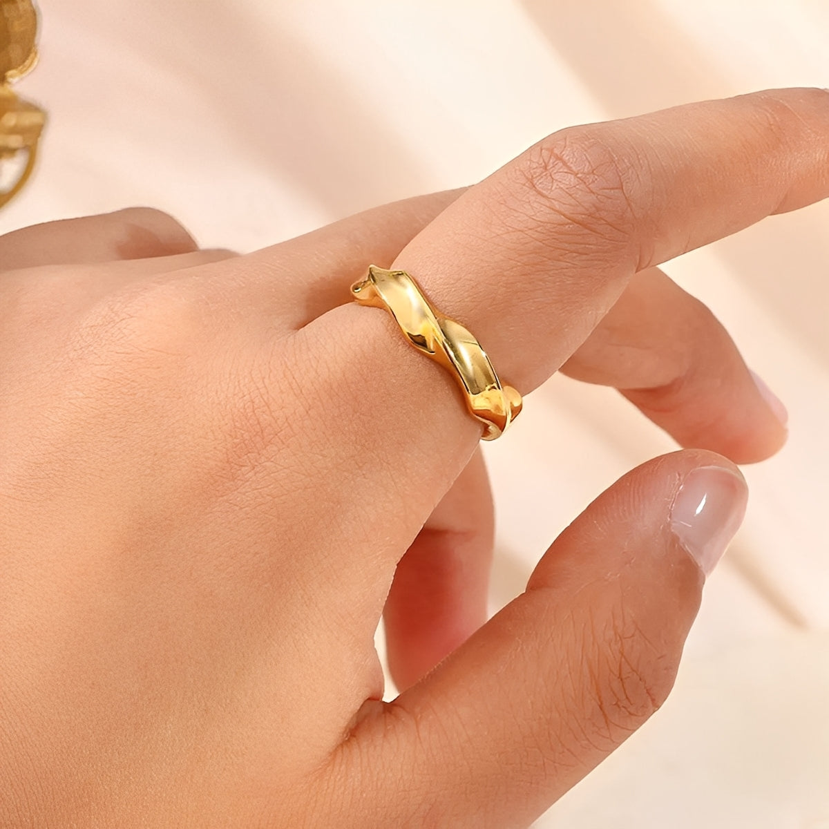 Valeria – Subtiler Luxusring