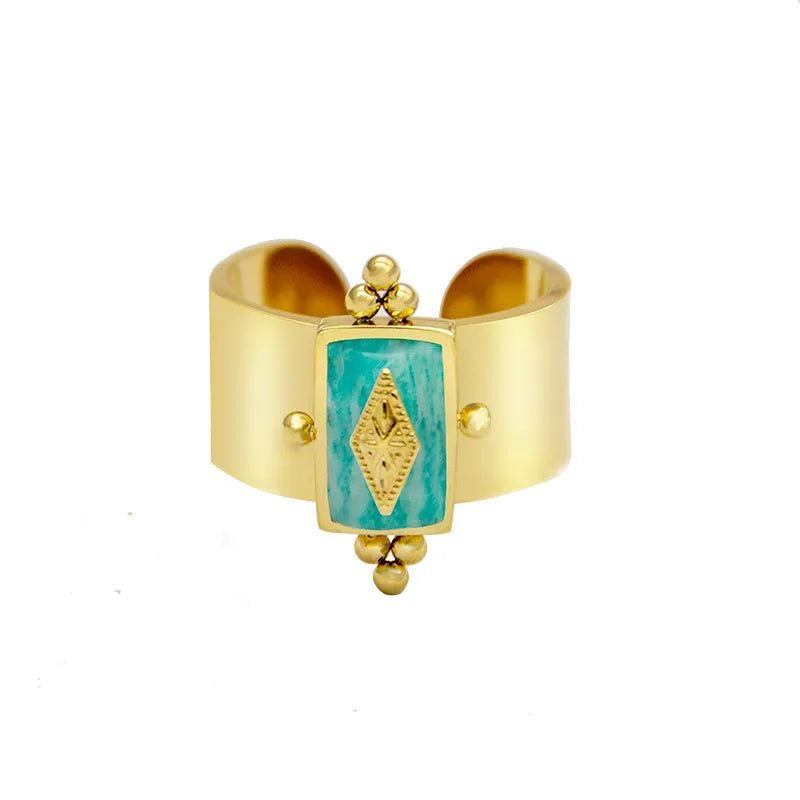 Danni – Schicker Ring aus vergoldetem Gold mit einzigartigem Kristall