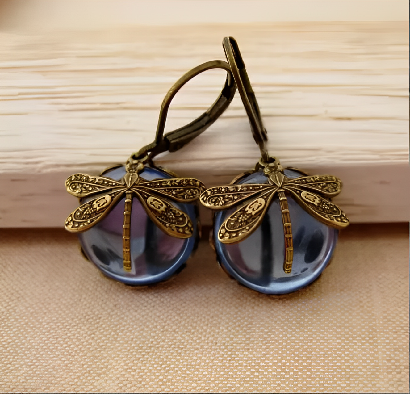 Elowen – Ohrringe Libelle Goldene Antiker Stil