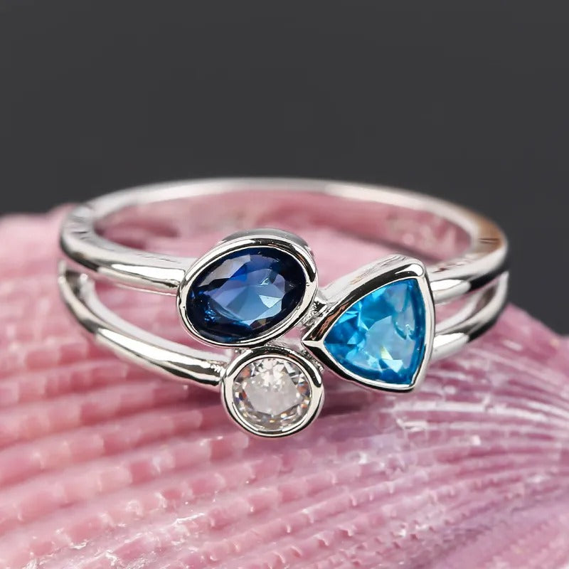 Isaline – Vintage-Ring mit blauem Kristall