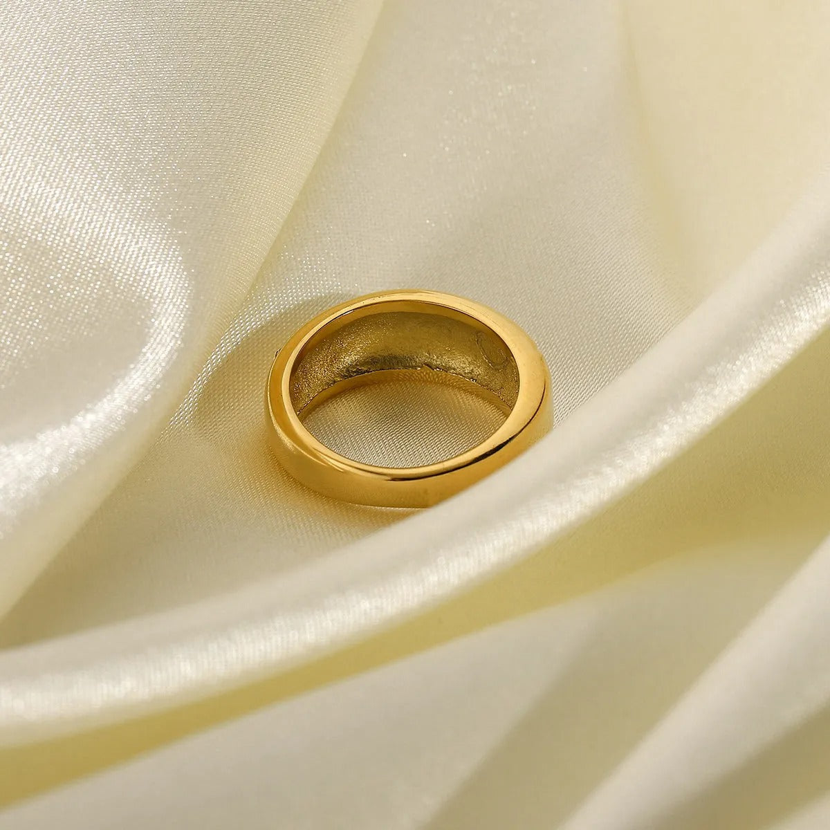 Stella – Ring aus Edelstahl mit eingefasstem Zirkon