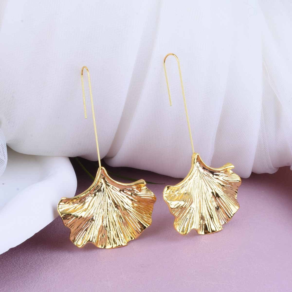 Bliss – Ohrringe Goldene Vintage-Petalen