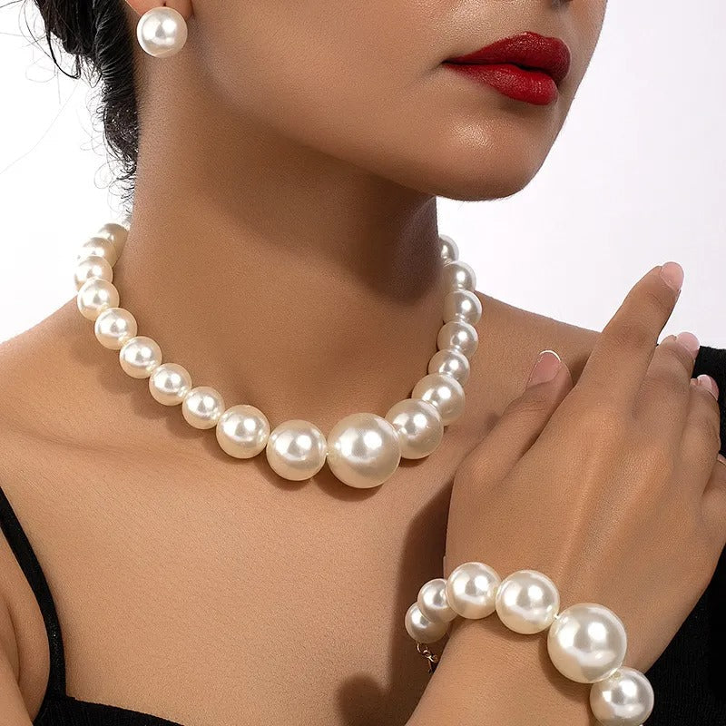 Carla – Set Vintage Ohrringe, Armband und Halskette