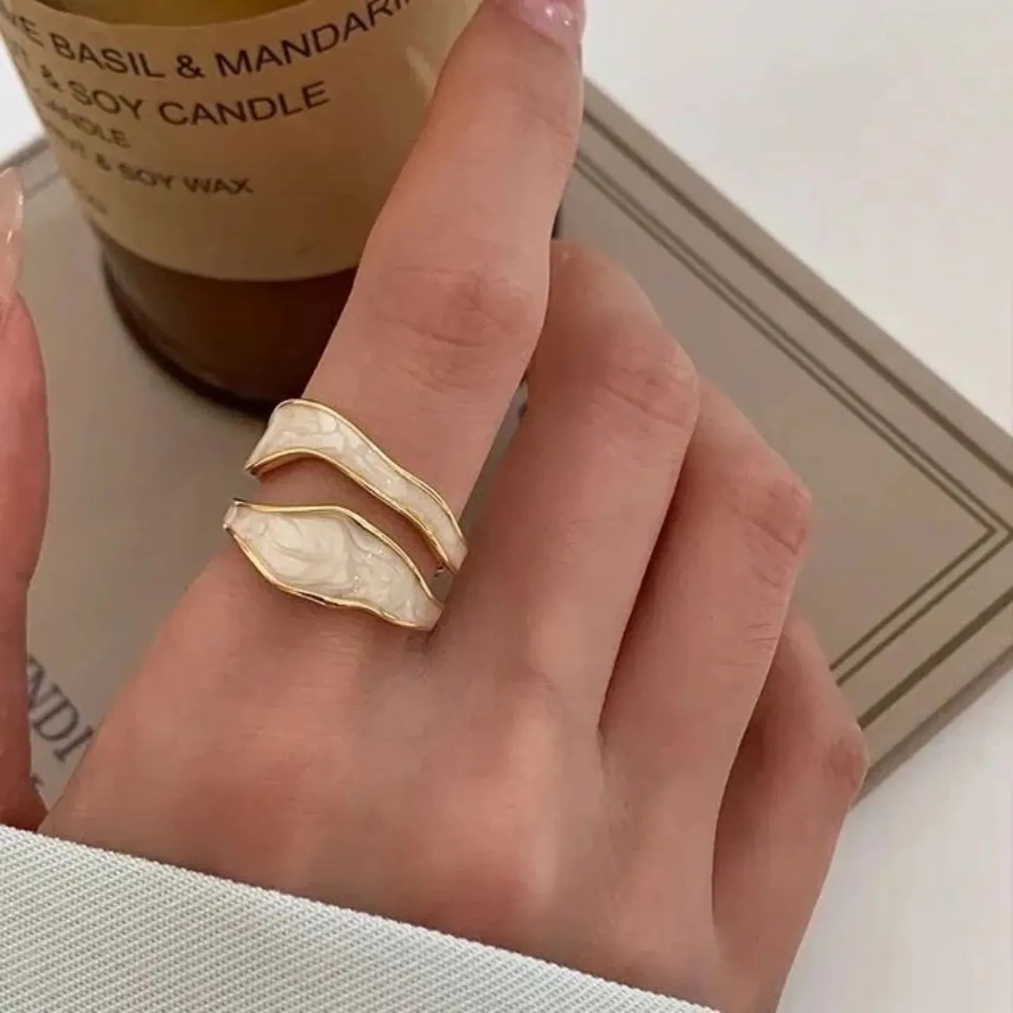 Elina – Vintage-Ring in Weißem Gold Elegant