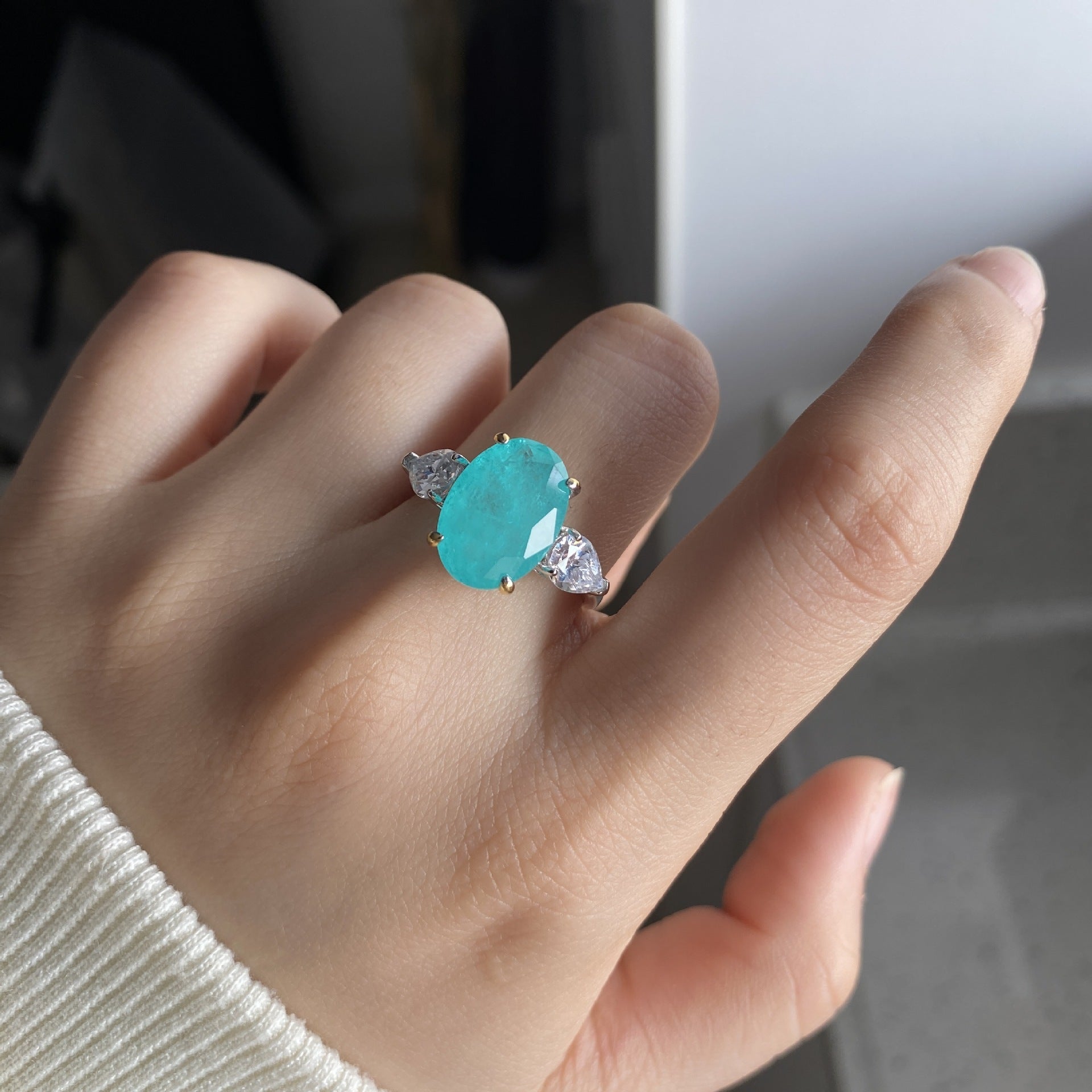 Anika – Statement-Ring mit Azur-Stein