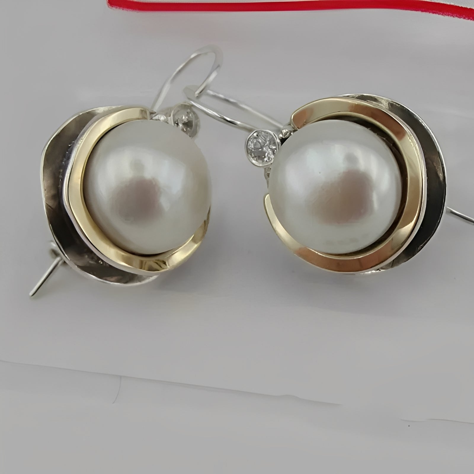 Helena – Ohrringe Vintage mit Abgerundeten Perlen