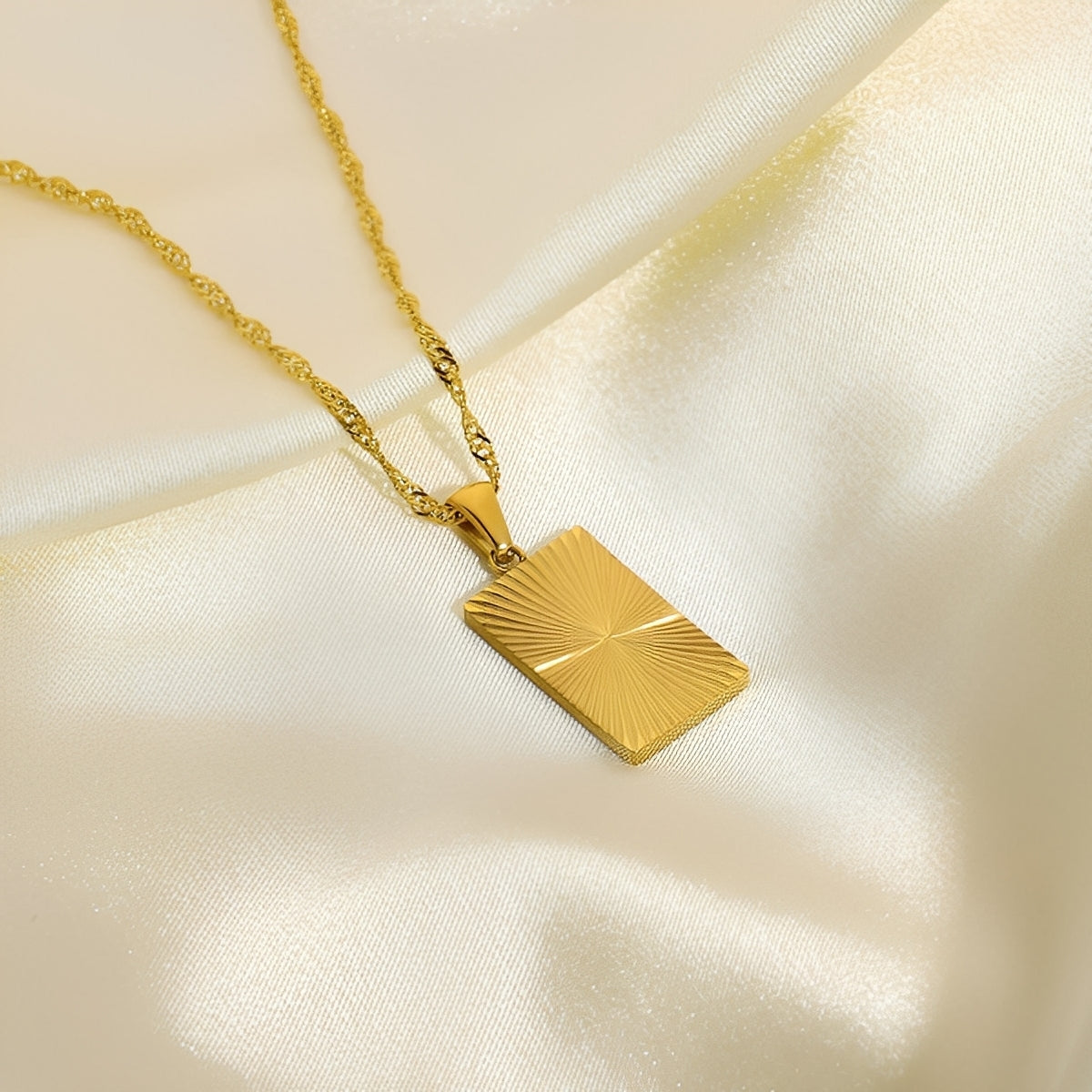 Aurelie – Halskette Sonne mit Medaille