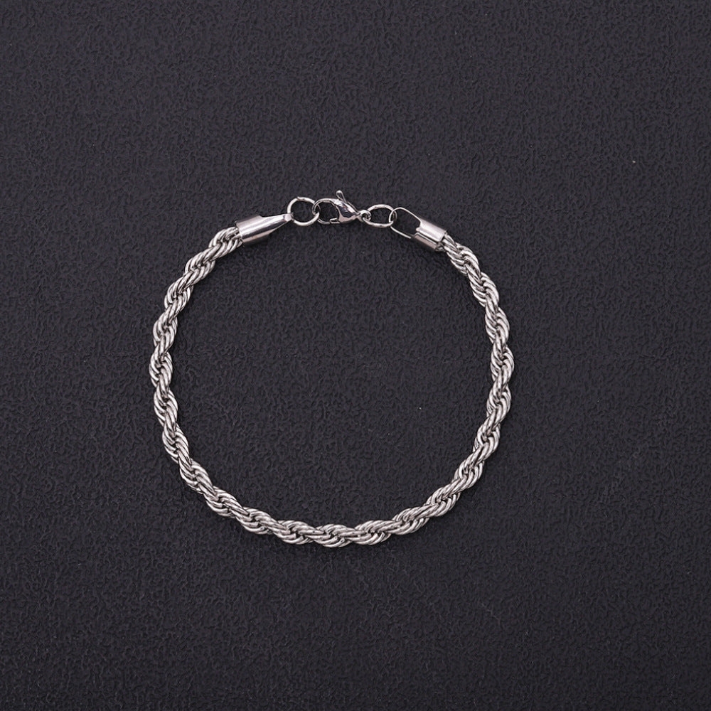 Mila – Gedrehtes Armband aus Edelstahl