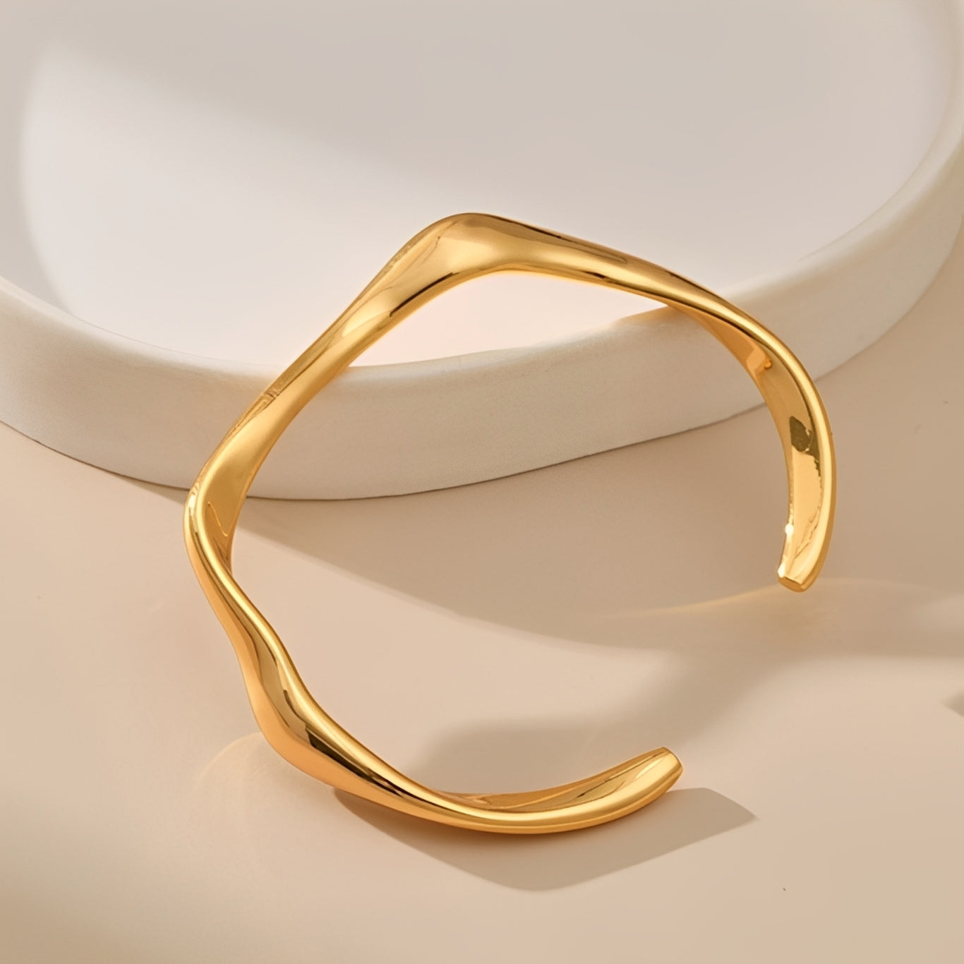 Molly – Minimalistische elegante Armbanduhr