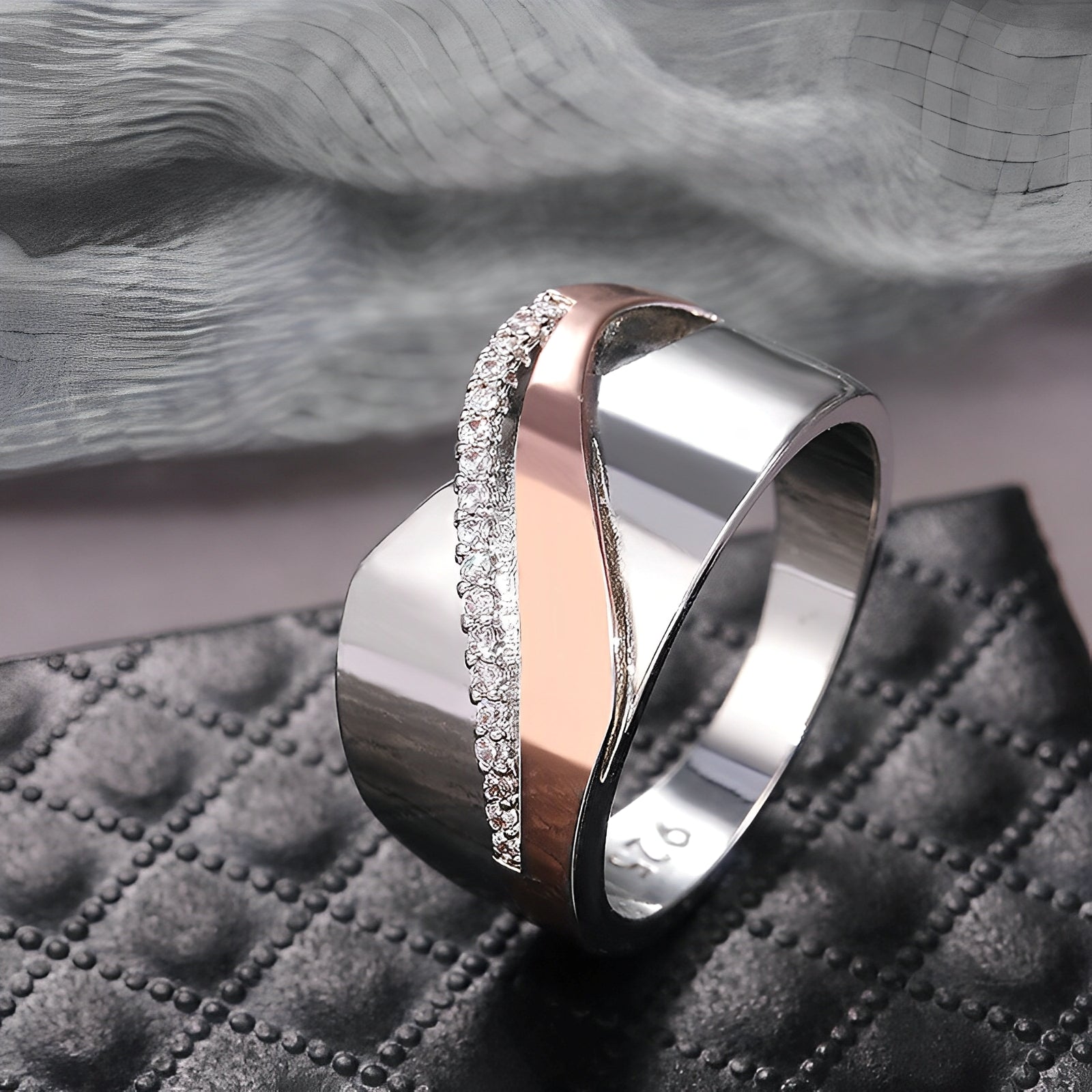 Elina – Vintage-Ring in Roségold und Silber mit Zirkonium