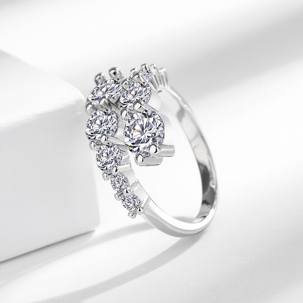 Kylie – Ring mit Mikro-eingebettetem Zirkon im exklusiven Design