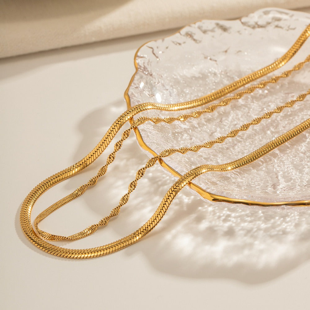 Elira – Halskette mit doppelter geflochtener Kette in Gold
