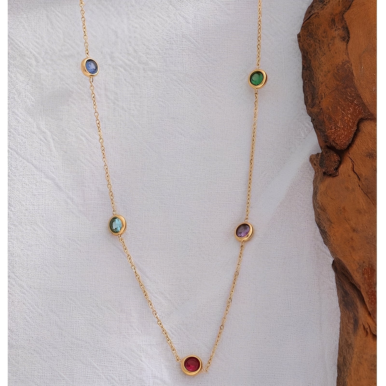 Valina – Elegante feine goldene Kettenhalskette