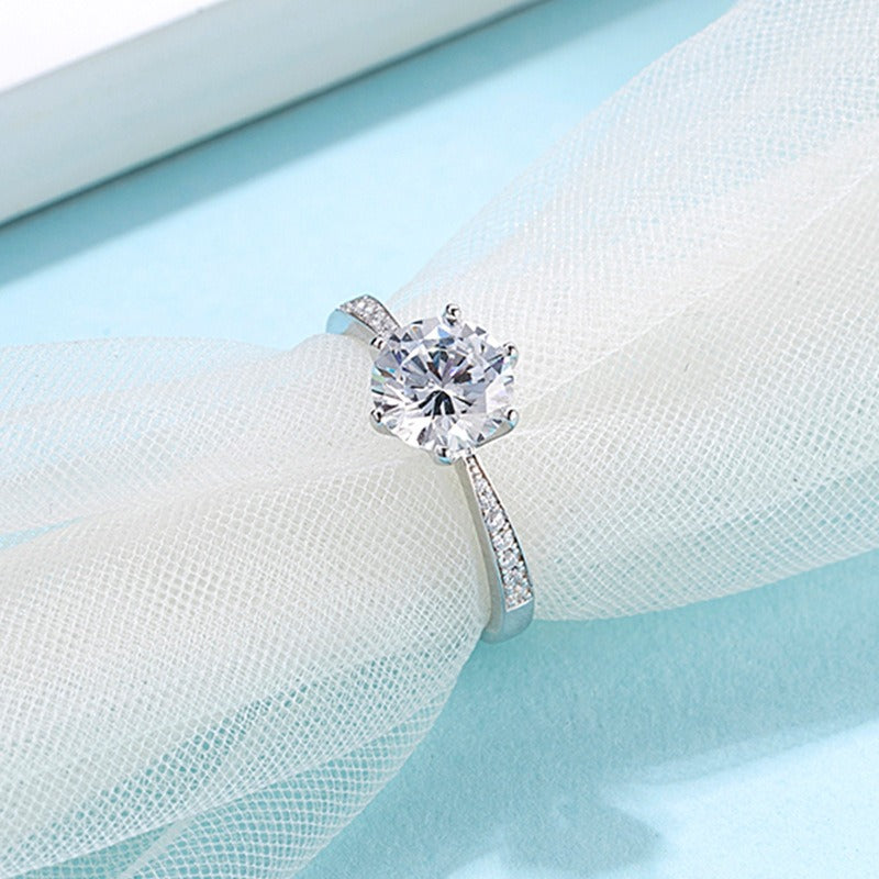 Brianna – Klassischer Silberring Pure Eleganz