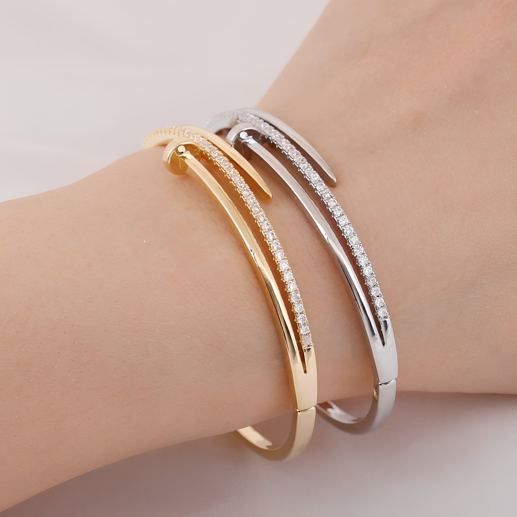 Victoria – Exquisites Nagelarmband
