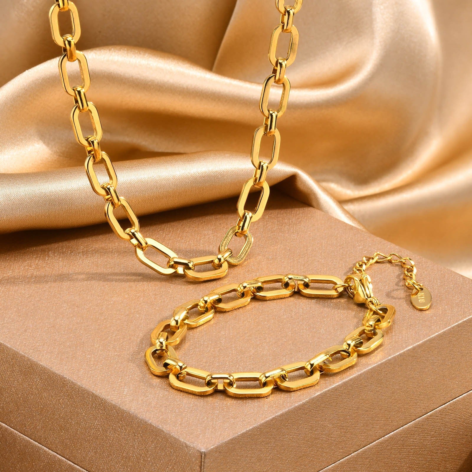 Alina – Set aus Edelstahl-Halskette und Armband