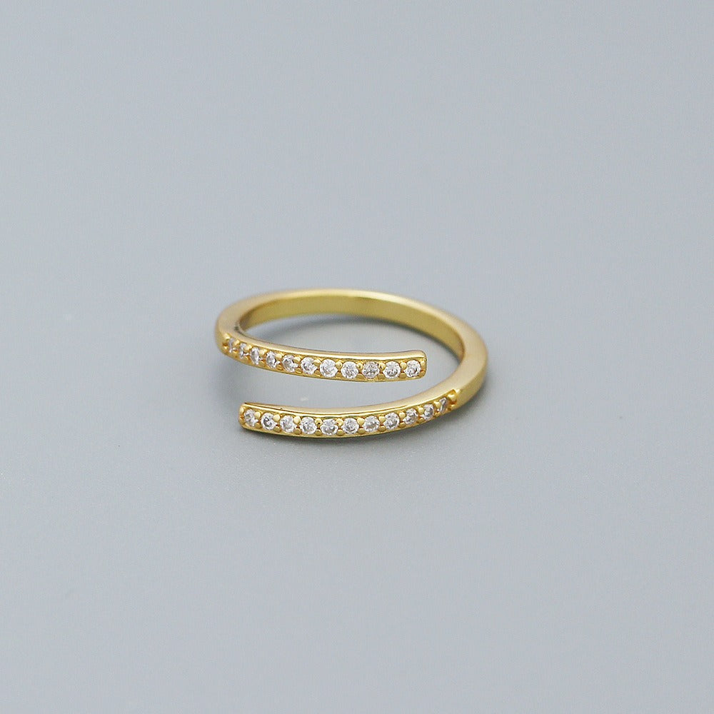 Elina – Geometrischer Ring mit eingearbeitetem Zirkon