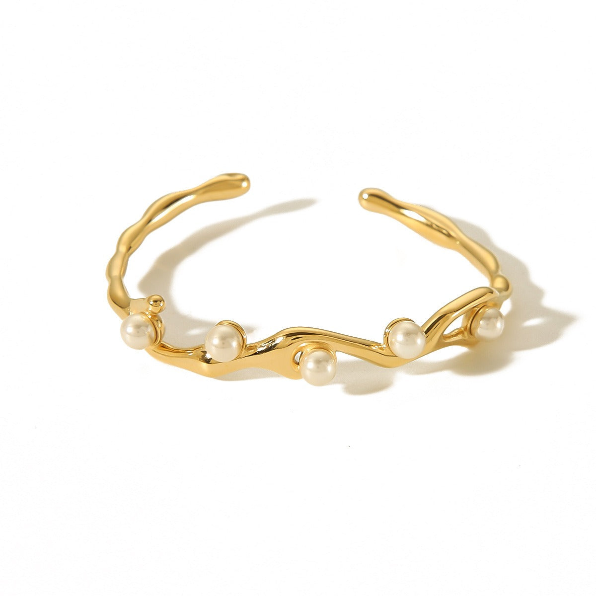 Yeri – Elegantes offenes Armband mit Vintage-Perle