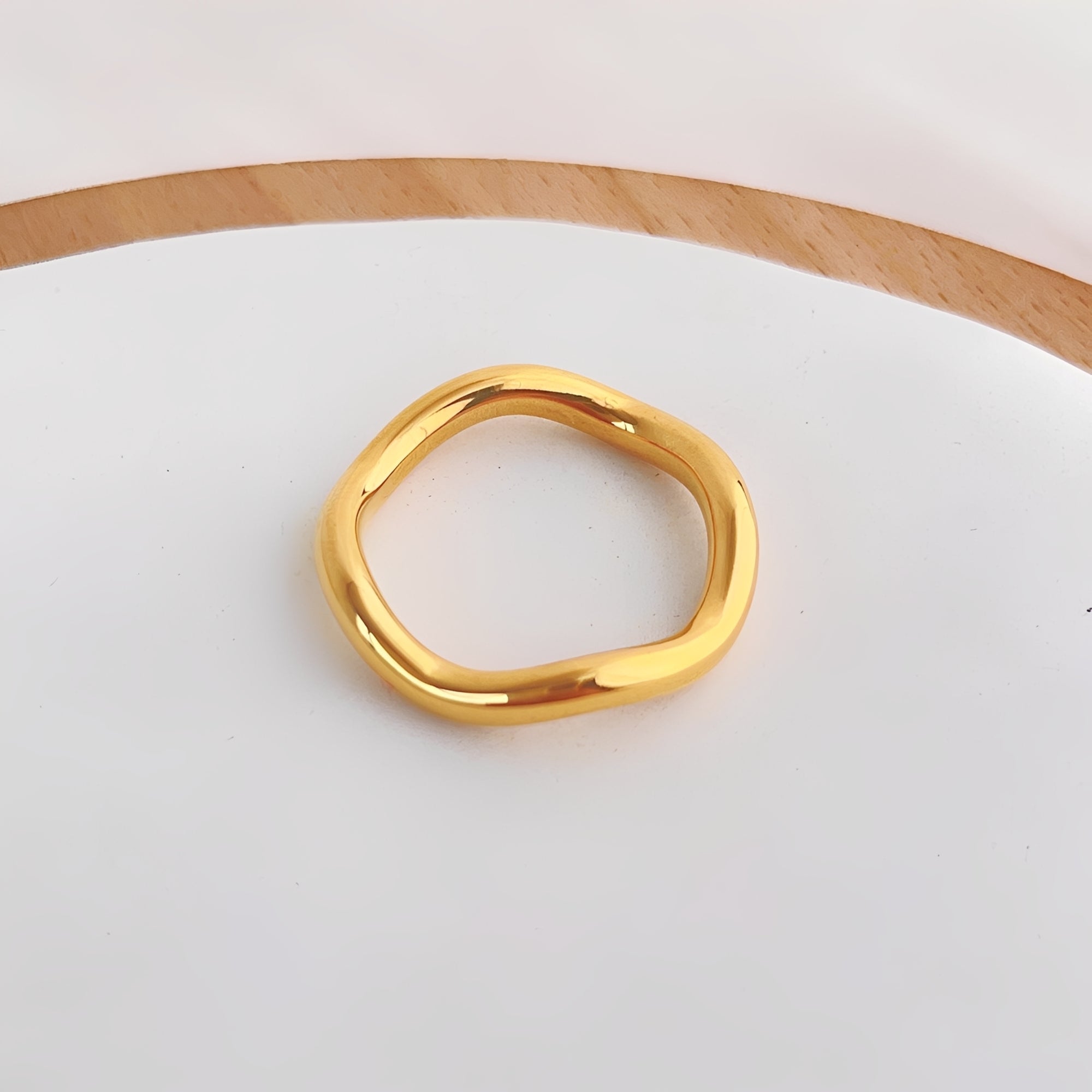 Lorena – Ring Welle Elegant Gebogen