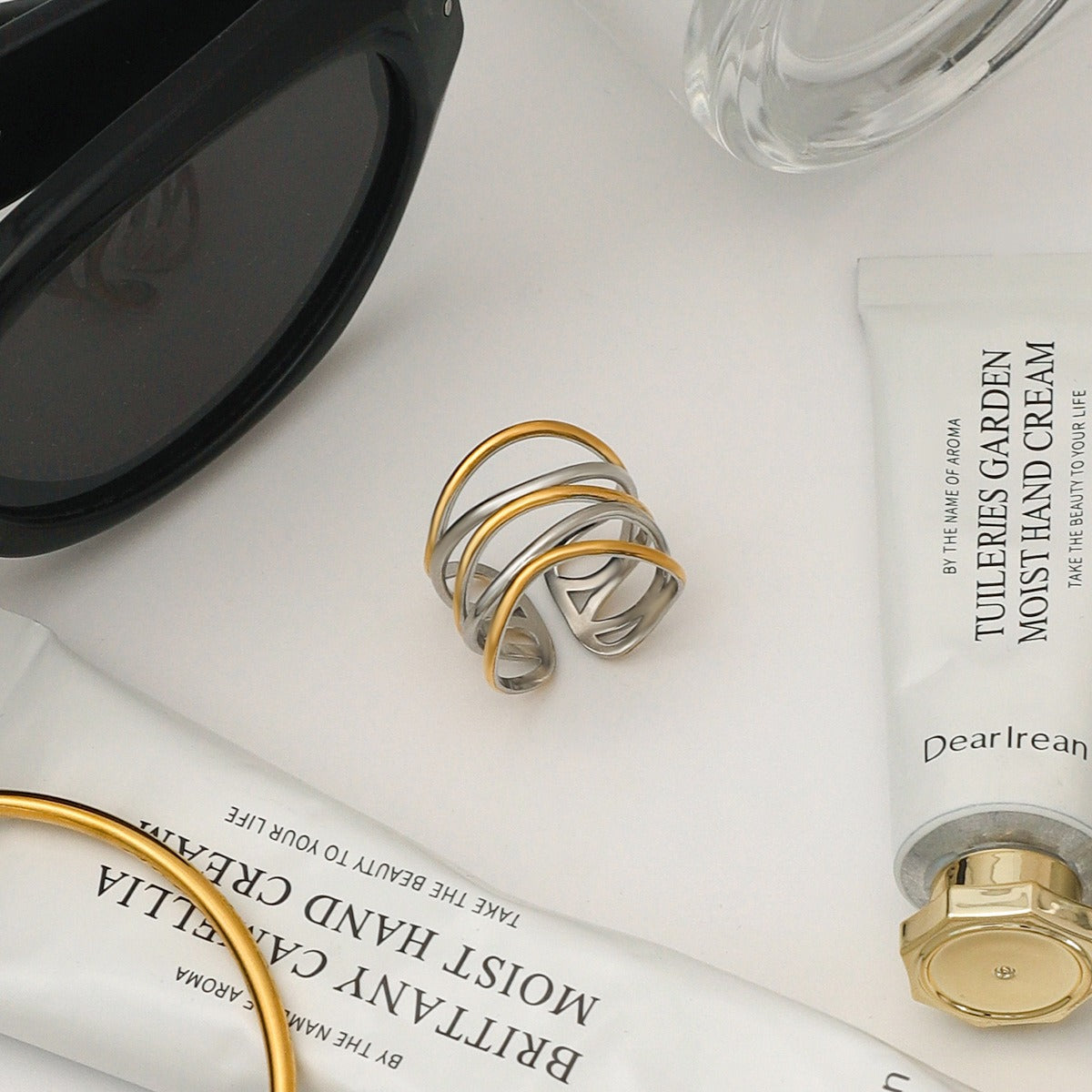 Ava – Eleganter minimalistischer Stahlring