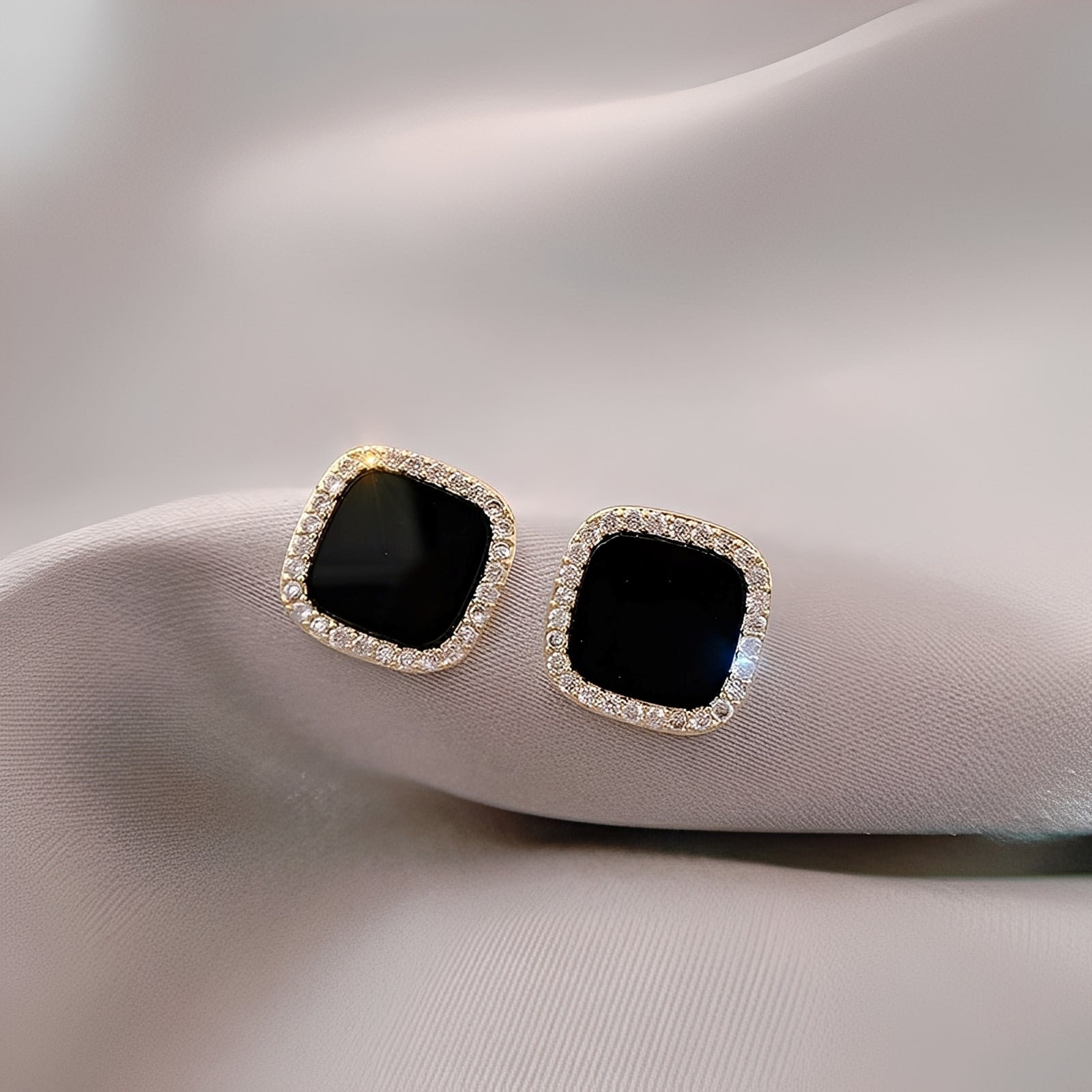 Catherine – Ohrringe Onyx und ewige Diamanten