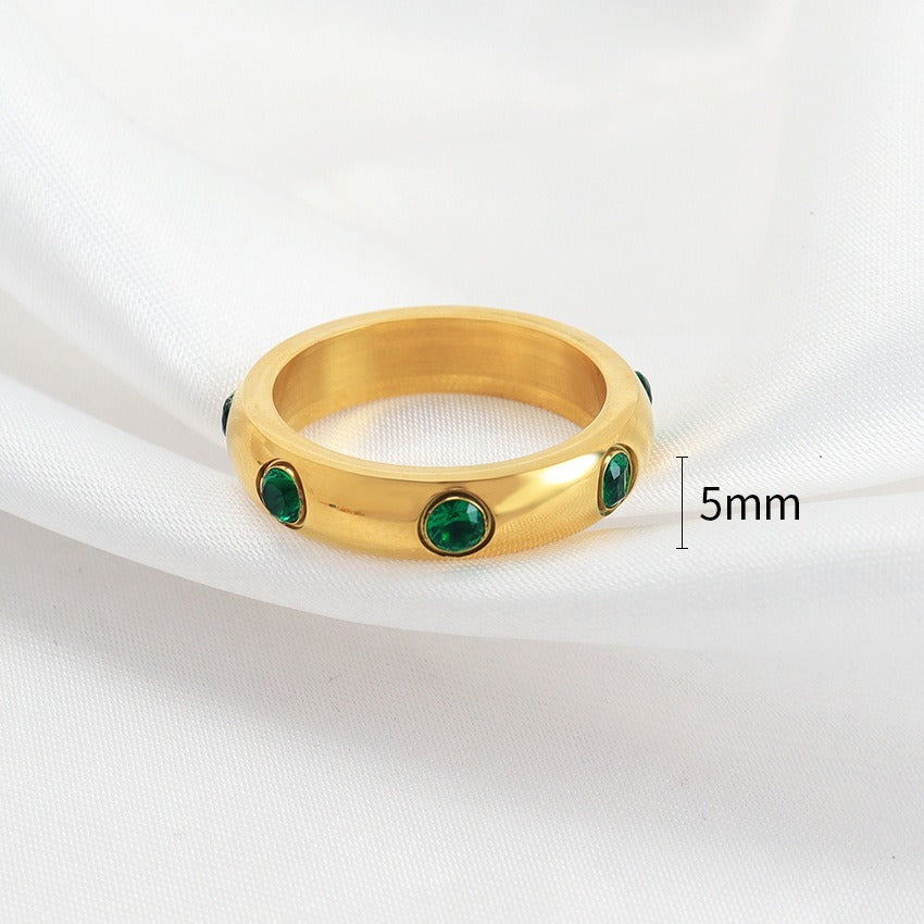 Clara – Eleganter Ring mit Smaragd-Kristallen
