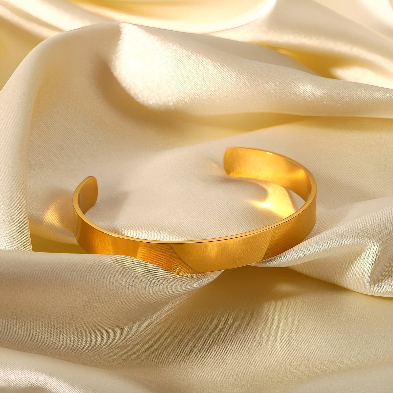 Cassie – Eleganter Manschettenarmreif