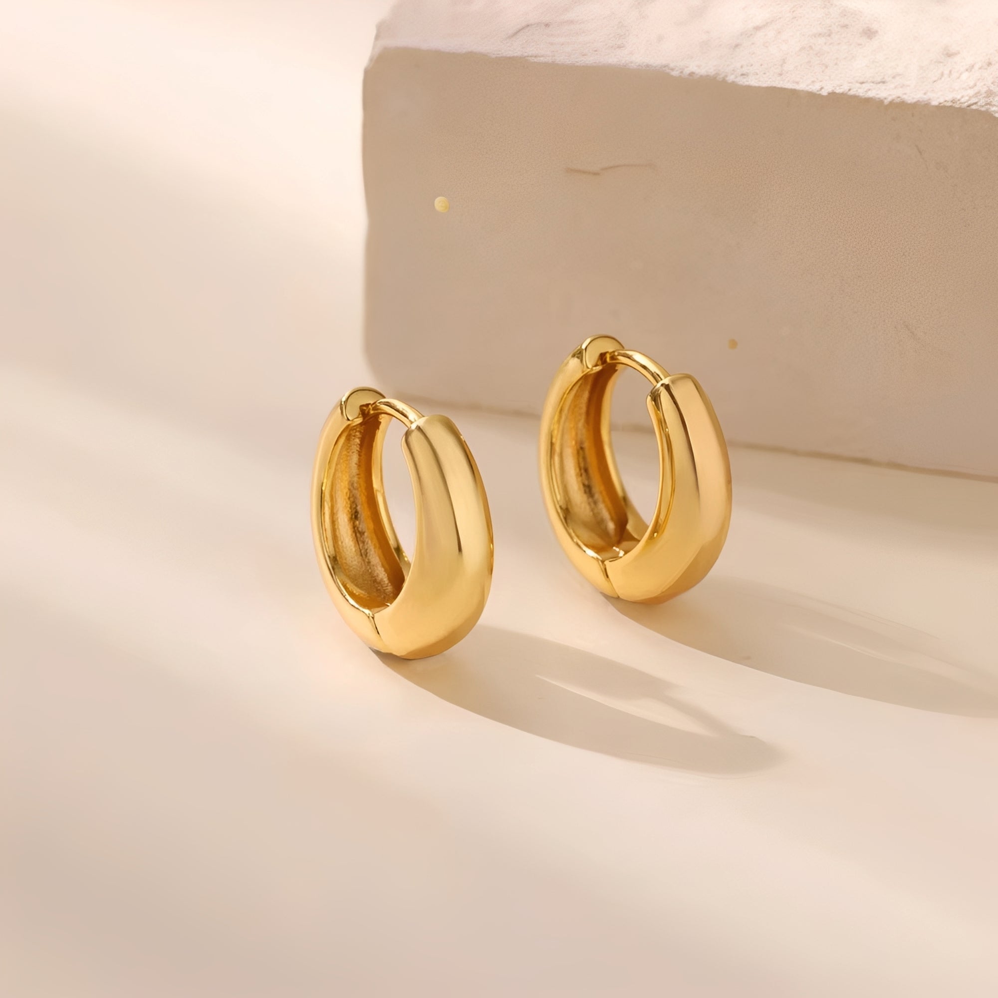 Elise – Minimalistische Creolen