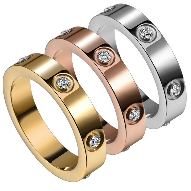 Livia – Titanring mit glitzernden Details