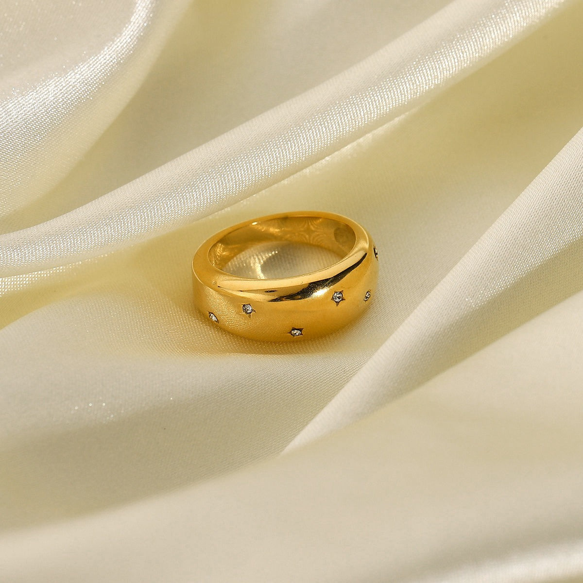 Stella – Ring aus Edelstahl mit eingefasstem Zirkon