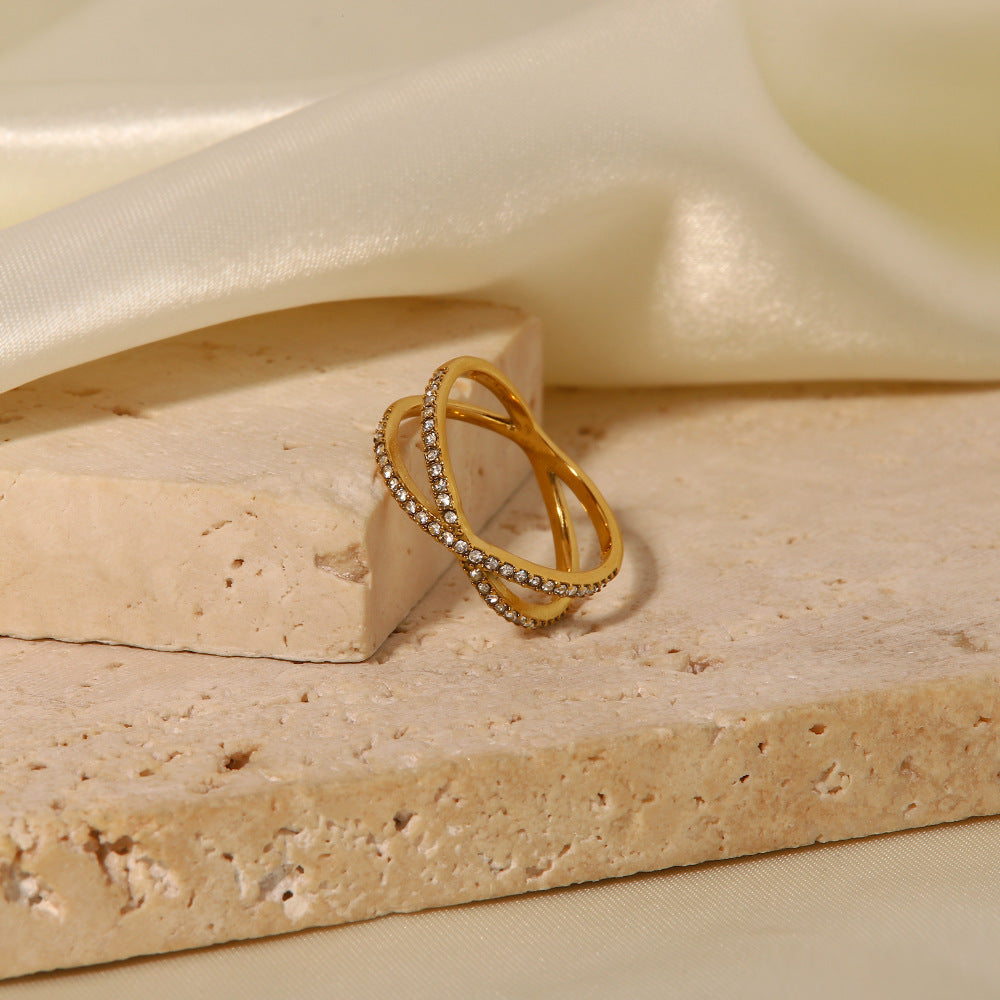 Nia – Bague Kreuz aus Gold mit Diamanten