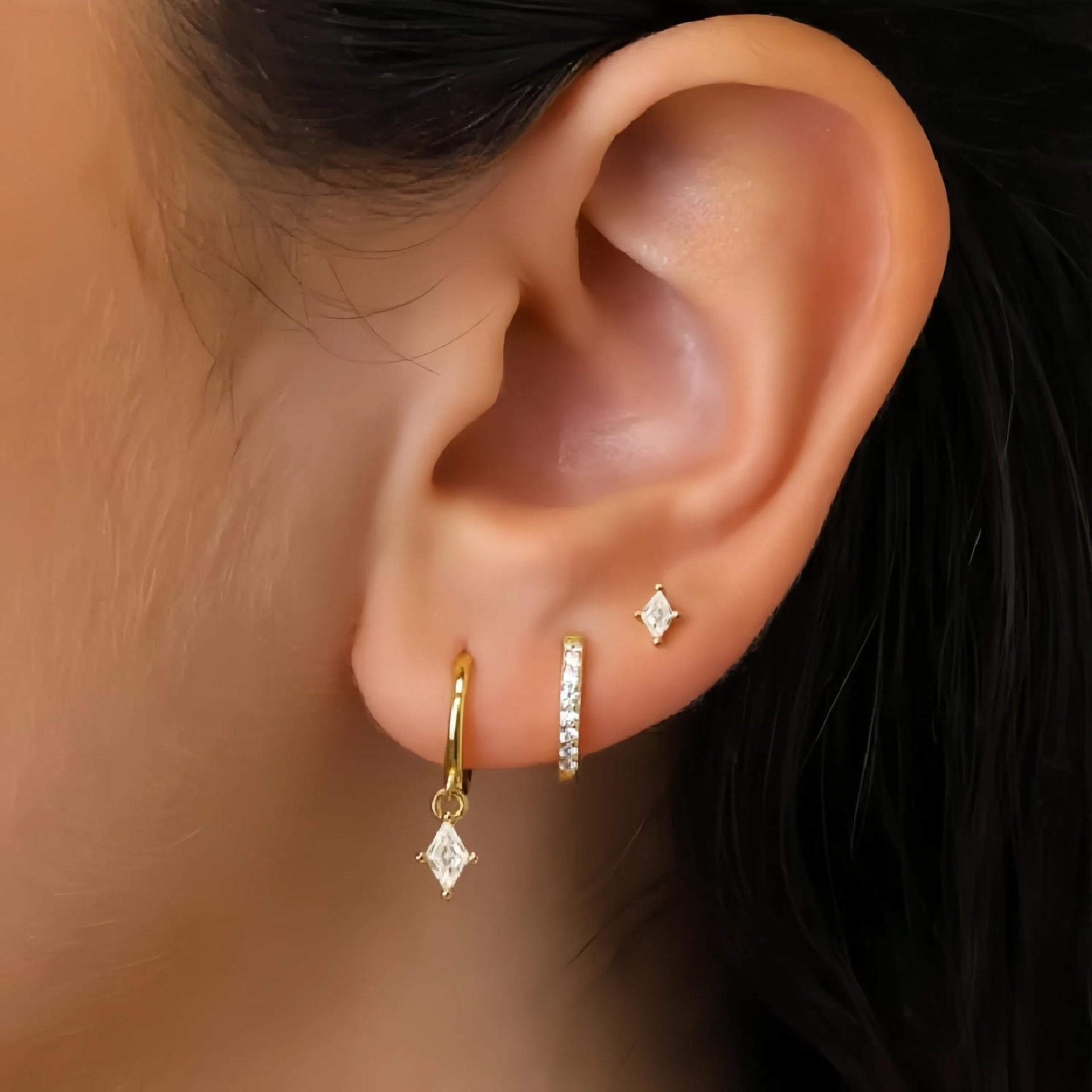 Azaria – Set aus Ohrringen mit Diamantanhänger
