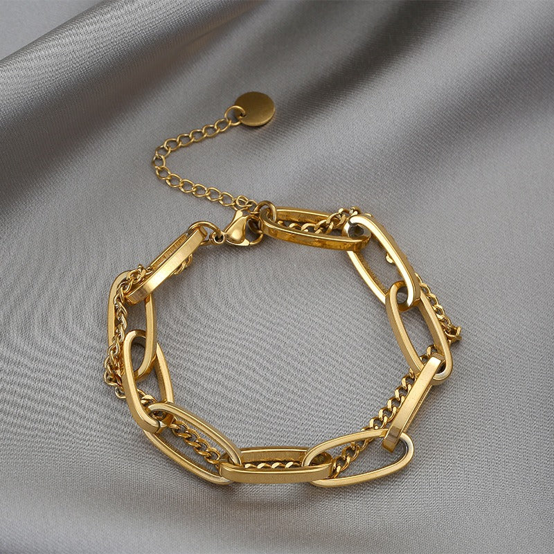 Carla – Elegantes vergoldetes Gliederarmband