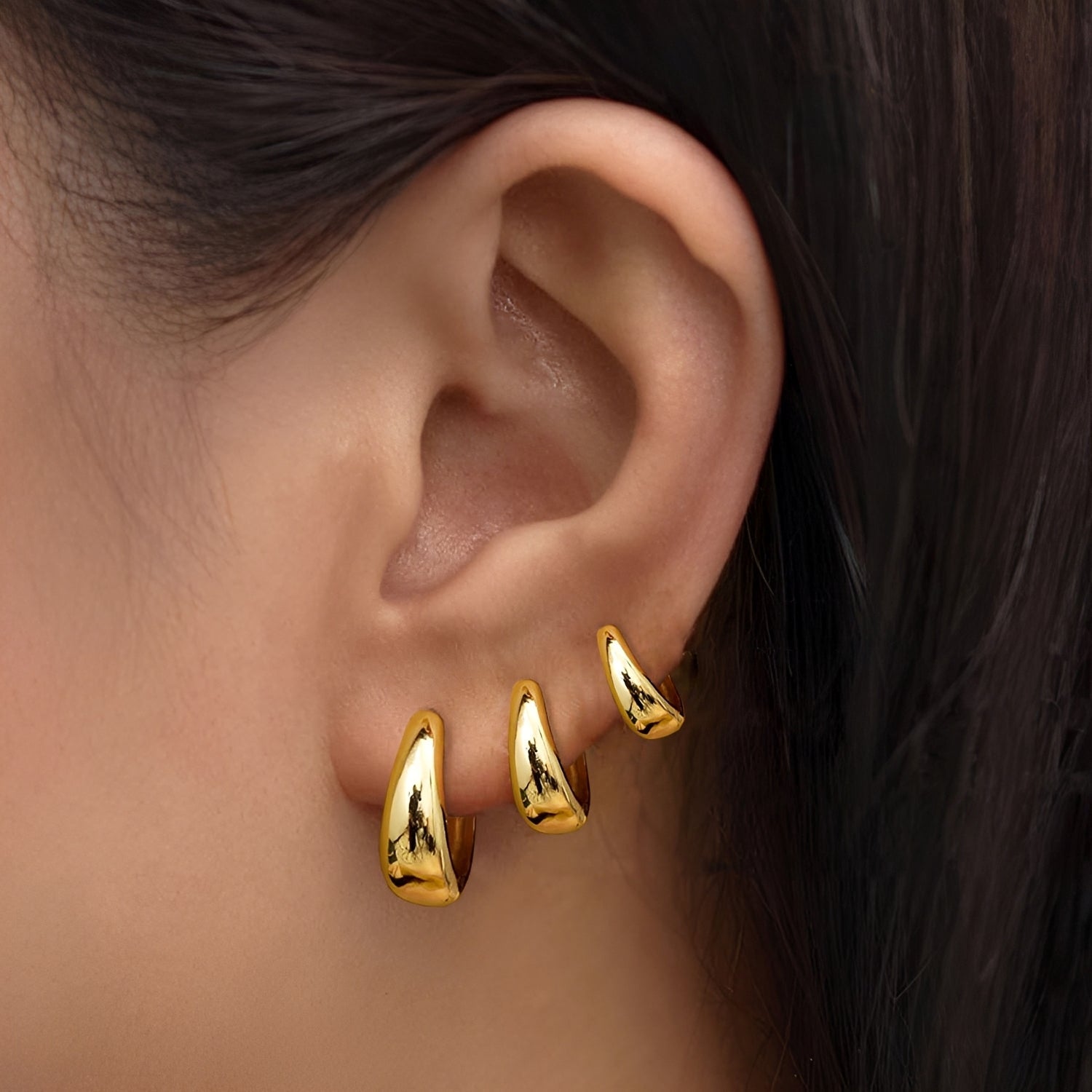 Renee – Goldene Ohrringe