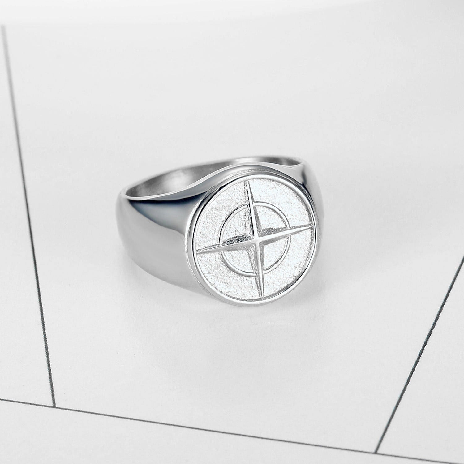 Marina – Nautischer Ring mit Ankerdesign