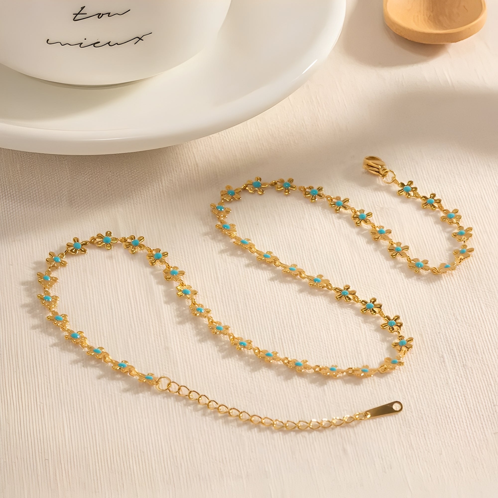 Daphne – Goldene Marguerite Vintage Halskette