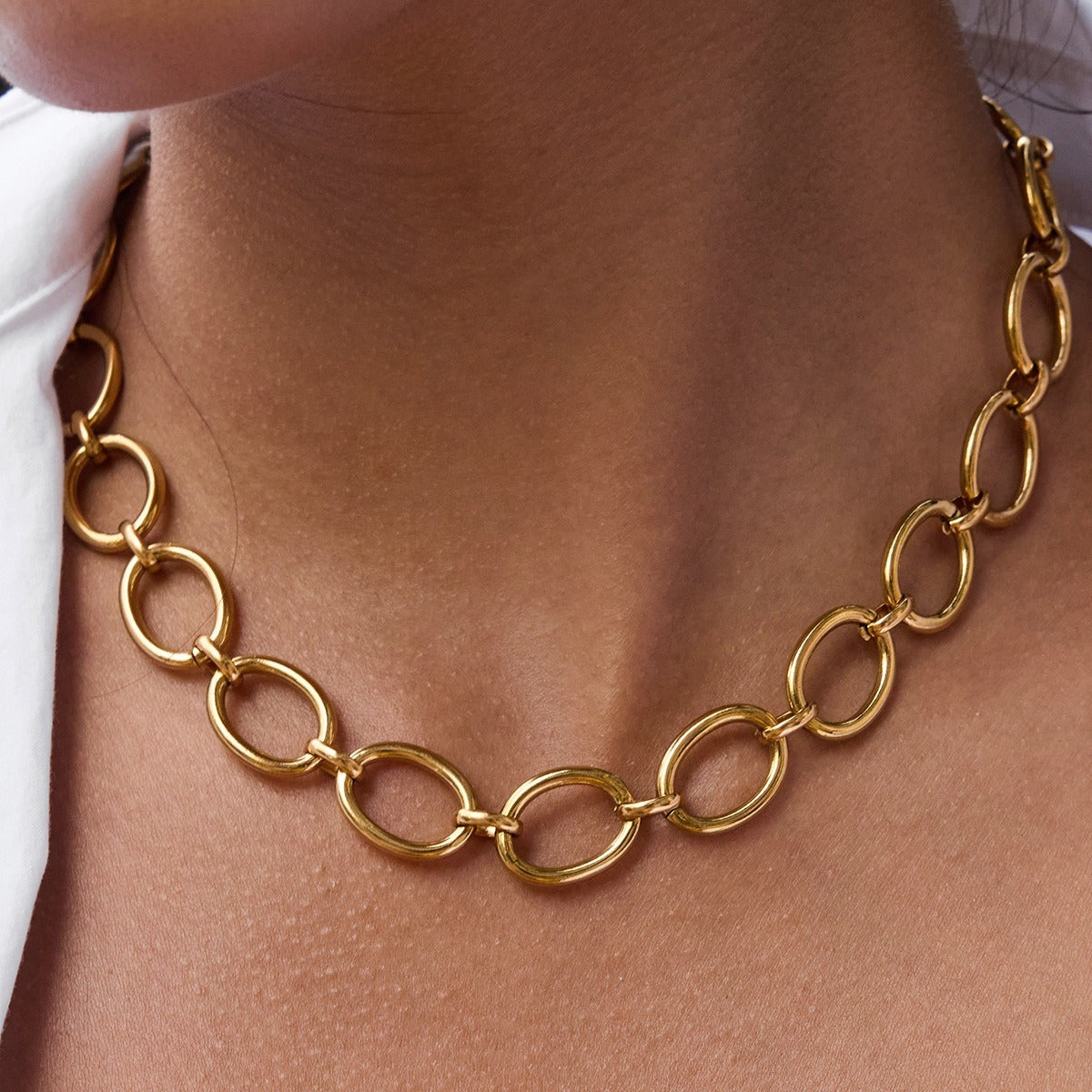 Clara – Elegante Geometrische Kreis-Halskette