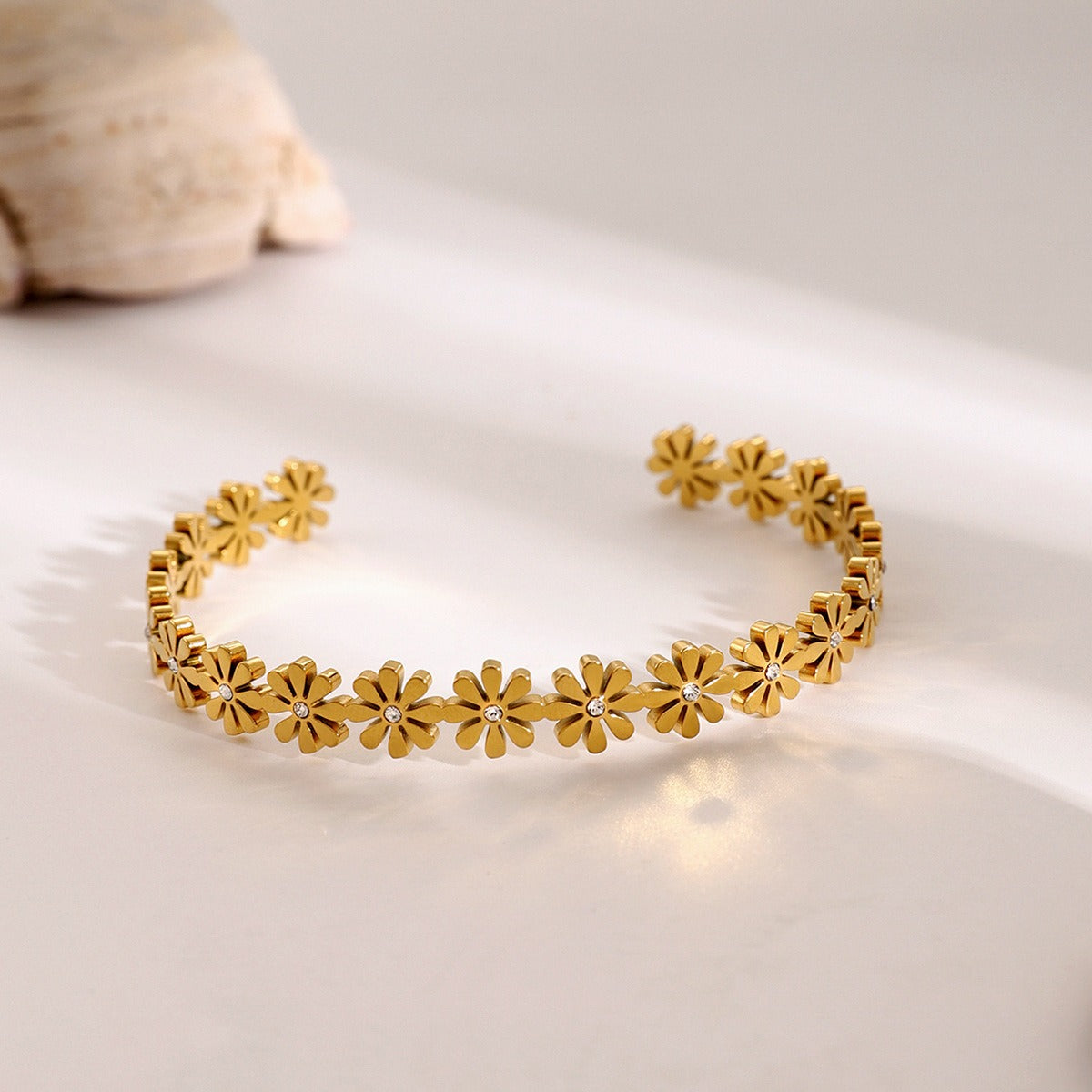 Selena – Luxus Leichtes Armband aus Titanstahl und Zirkon