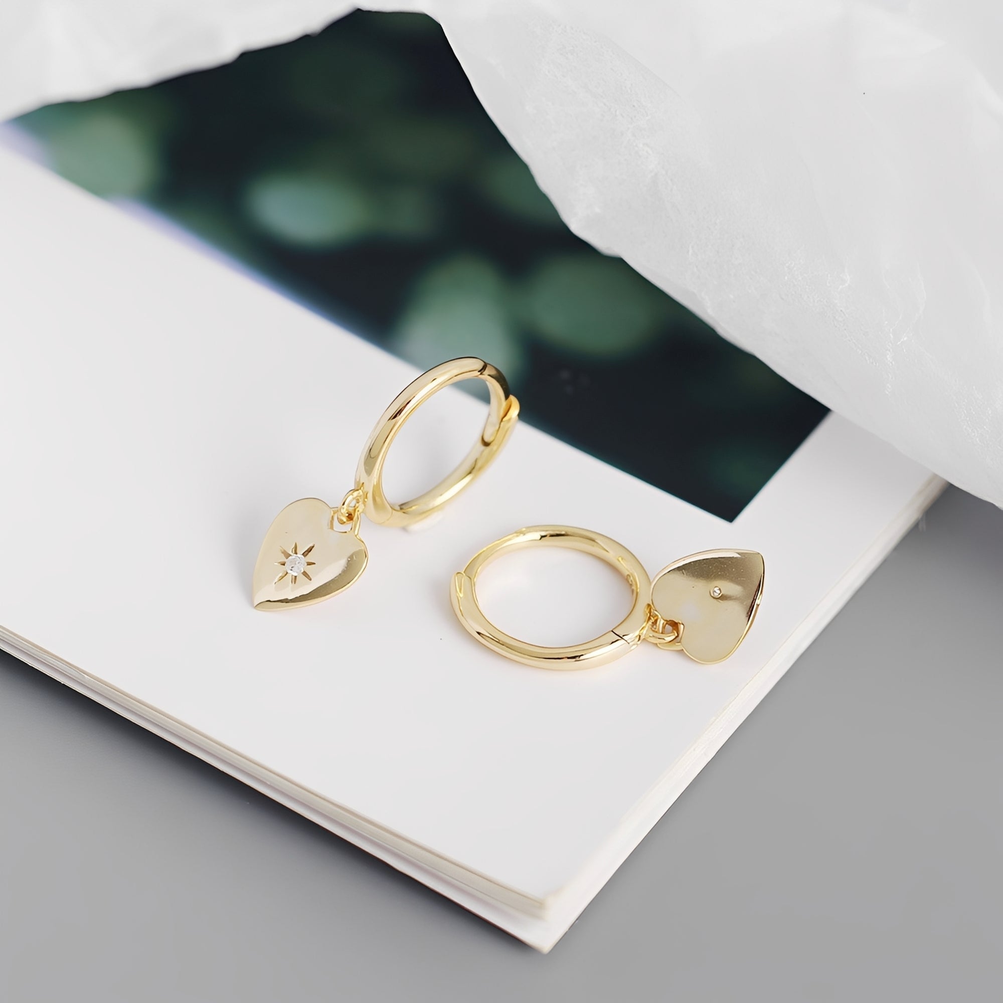 Zendy – Metallische Ohrringe Herz Pfirsich